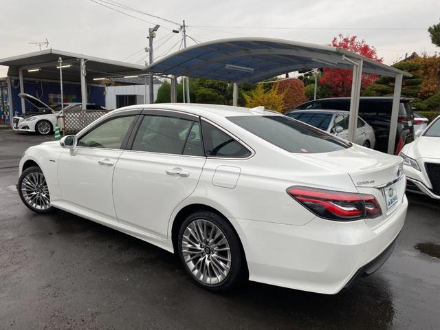 クラウンハイブリッド 　ハーフレザーシート　ＢＳＭ　メーカーナビＴＶ　ＥＴＣ　クルコン　ブルートゥース　ＴＳＳ　クリアラスソナー　ＬＥＤライト　フォグ　バックカメラ　純正１８インチアルミ（13枚目）