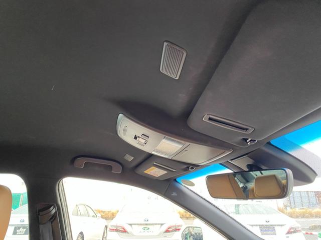 クラウンハイブリッド 　ハーフレザーシート　ＢＳＭ　メーカーナビＴＶ　ＥＴＣ　クルコン　ブルートゥース　ＴＳＳ　クリアラスソナー　ＬＥＤライト　フォグ　バックカメラ　純正１８インチアルミ（25枚目）