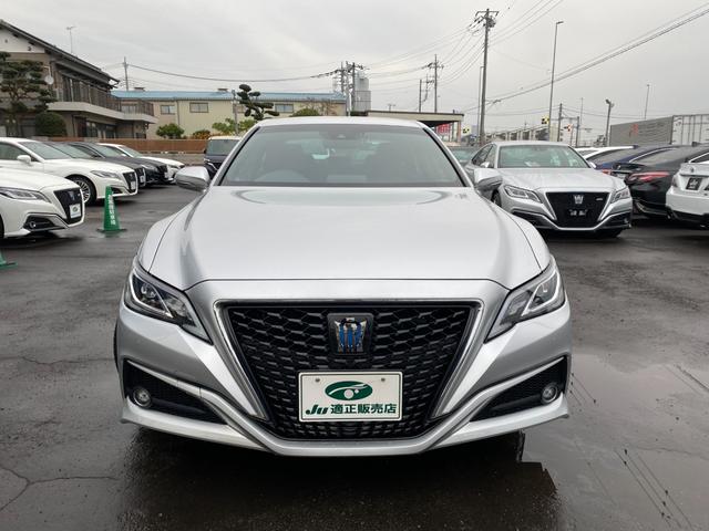 クラウンハイブリッド Ｓ　Ｃパッケージ　メーカーナビＴＶ　ハンドル／シートヒーター　ＢＳＭ　ＥＴＣ　クルコン　ブルートゥースＴＳＳ　クリアラスソナー　ＬＥＤライト　フォグ　バックカメラ　純正アルミ（3枚目）