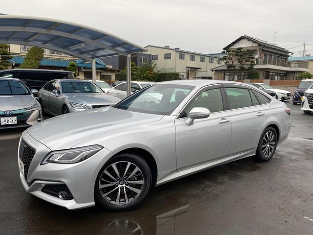 クラウンハイブリッド Ｓ　Ｃパッケージ　メーカーナビＴＶ　ハンドル／シートヒーター　ＢＳＭ　ＥＴＣ　クルコン　ブルートゥースＴＳＳ　クリアラスソナー　ＬＥＤライト　フォグ　バックカメラ　純正アルミ（9枚目）