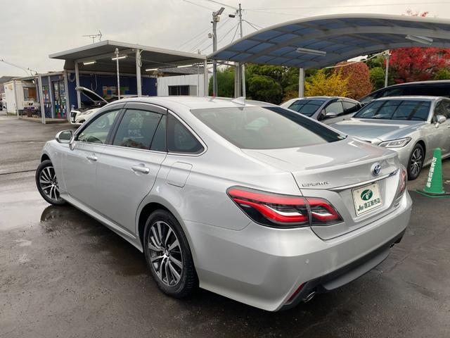 クラウンハイブリッド Ｓ　Ｃパッケージ　メーカーナビＴＶ　ハンドル／シートヒーター　ＢＳＭ　ＥＴＣ　クルコン　ブルートゥースＴＳＳ　クリアラスソナー　ＬＥＤライト　フォグ　バックカメラ　純正アルミ（12枚目）