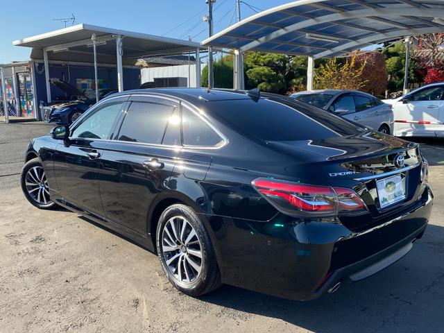 クラウンハイブリッド Ｇ　全方向カメラ　３眼ＬＥＤライト　フォグ　メーカーナビＴＶ　ＨＵＤ　ＢＳＭ　ＥＴＣ　クルコン　メモリーシート　ハンドル／シートヒーター　ＴＳＳ　クリアラスソナー　純正アルミ（12枚目）