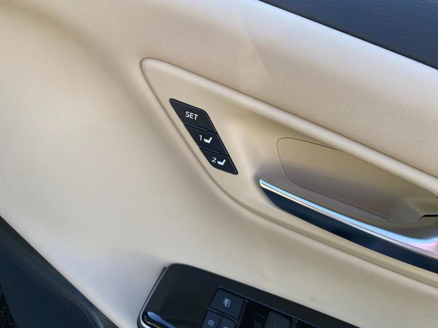 クラウンハイブリッド Ｇ　全方向カメラ　３眼ＬＥＤライト　フォグ　メーカーナビＴＶ　ＨＵＤ　ＢＳＭ　ＥＴＣ　クルコン　メモリーシート　ハンドル／シートヒーター　ＴＳＳ　クリアラスソナー　純正アルミ（24枚目）