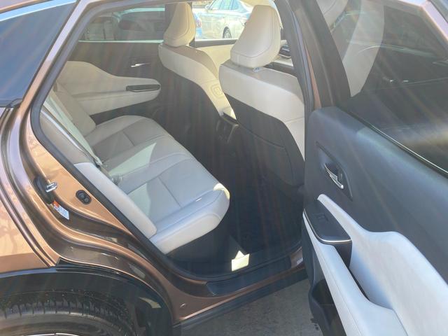 クラウンクロスオーバー Gアドバンスド・レザーパッケージ モデリスタエアロ/21インチAW 全方向カメラ 12.3インチオーディオディスプレイ レザーシート シートAC HUD BSM ETC2.0 TSS クリアラスソナー 3眼LEDライトパワーバックドア(18枚目)