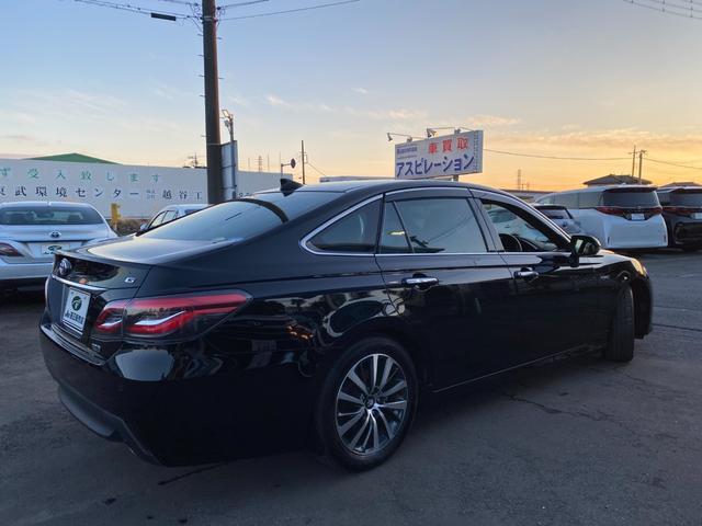 クラウンハイブリッド Ｇ　３眼ＬＥＤライト　メーカーナビＴＶ　ハンドル／シートヒーター　ＨＵＤ　ＢＳＭ　ＥＴＣ　クルコン　ＴＳＳ　クリアランスソナー　バックカメラ　純正アルミ（10枚目）