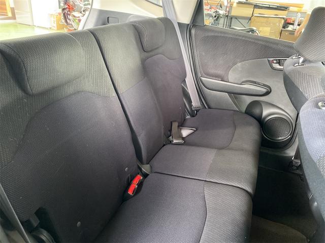 フィットハイブリッド ベースグレード（14枚目）