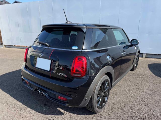 MINI クーパーS(3枚目)