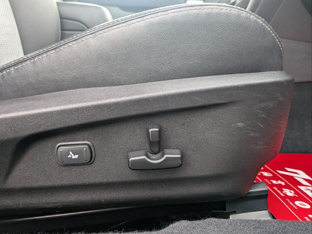 レガシィツーリングワゴン ２．５ＧＴアイサイトスポーツセレクション　１年走行無制限保証付　特別仕様車　ＳＴＩフレキシブルタワーバー　リアスポイラー　２４年製ＤＵＮＬＯＰ　ＤＩＲＥＺＺＡ　ＤＺ１０２　スペアキー　記録簿　運転席助手席カーテシライト　アイサイトＶｅｒ．２（56枚目）