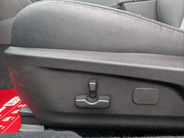 レガシィツーリングワゴン ２．５ＧＴアイサイトスポーツセレクション　１年走行無制限保証付　特別仕様車　ＳＴＩフレキシブルタワーバー　リアスポイラー　２４年製ＤＵＮＬＯＰ　ＤＩＲＥＺＺＡ　ＤＺ１０２　スペアキー　記録簿　運転席助手席カーテシライト　アイサイトＶｅｒ．２（57枚目）