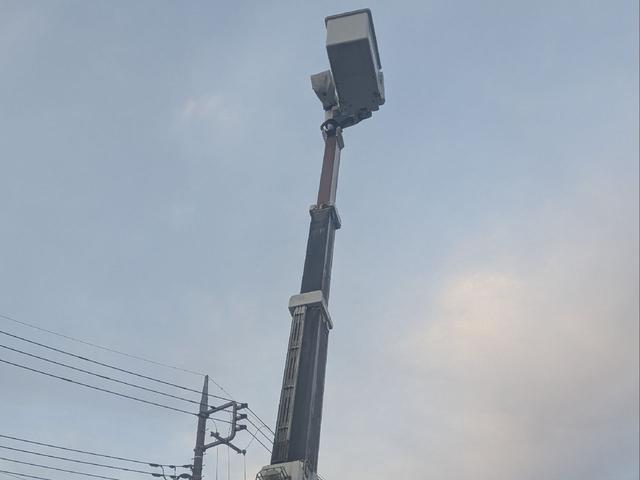 ダイナトラック 高所作業車 15m 電工仕様車 バケット積載荷重200kg 吊り上げ荷重490kg ウィンチ アウトリガー 上物アイチ製 6速MT車 走行距離7,000km台 バッテリー交換済 バックモニター 記録簿(3枚目)