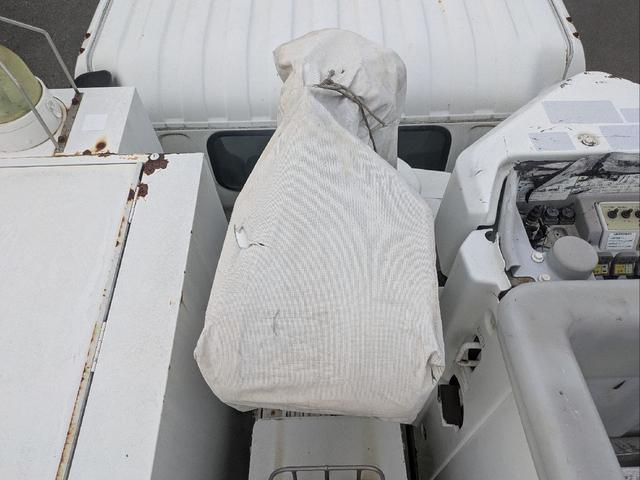 ダイナトラック 高所作業車 15m 電工仕様車 バケット積載荷重200kg 吊り上げ荷重490kg ウィンチ アウトリガー 上物アイチ製 6速MT車 走行距離7,000km台 バッテリー交換済 バックモニター 記録簿(6枚目)