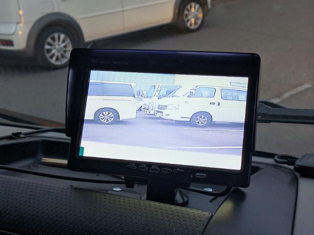 ダイナトラック 高所作業車 15m 電工仕様車 バケット積載荷重200kg 吊り上げ荷重490kg ウィンチ アウトリガー 上物アイチ製 6速MT車 走行距離7,000km台 バッテリー交換済 バックモニター 記録簿(9枚目)