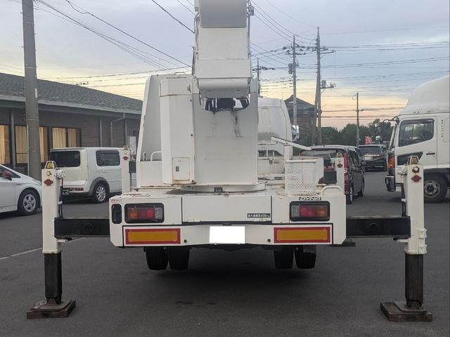 ダイナトラック 高所作業車 15m 電工仕様車 バケット積載荷重200kg 吊り上げ荷重490kg ウィンチ アウトリガー 上物アイチ製 6速MT車 走行距離7,000km台 バッテリー交換済 バックモニター 記録簿(13枚目)