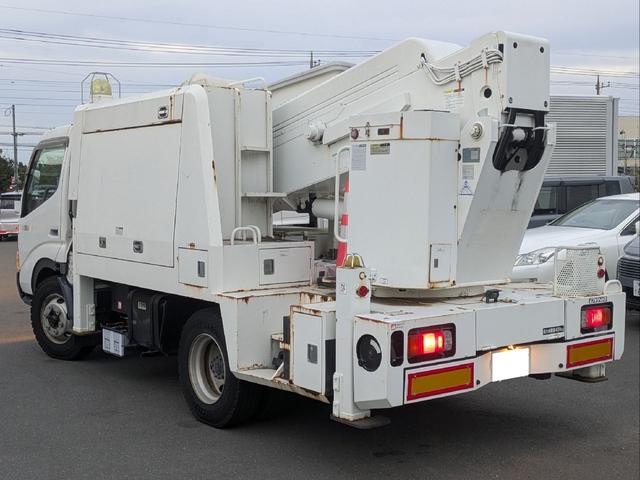 ダイナトラック 高所作業車 15m 電工仕様車 バケット積載荷重200kg 吊り上げ荷重490kg ウィンチ アウトリガー 上物アイチ製 6速MT車 走行距離7,000km台 バッテリー交換済 バックモニター 記録簿(21枚目)