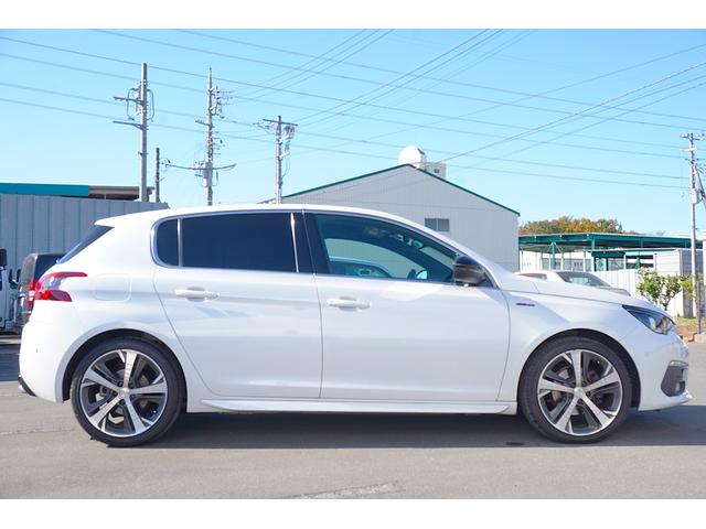 ３０８ ＧＴライン　全国対応２年走行無制限保証付　内外装クリーニング済　後期　前後左右３６０度撮影対応ドライブレコーダー　純正ナビ　フルセグＴＶ　バックカメラ　ハーフレザーシート　スマートキー　スペアキー　ターボ（5枚目）