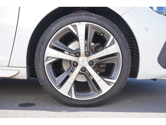 ３０８ ＧＴライン　全国対応２年走行無制限保証付　内外装クリーニング済　後期　前後左右３６０度撮影対応ドライブレコーダー　純正ナビ　フルセグＴＶ　バックカメラ　ハーフレザーシート　スマートキー　スペアキー　ターボ（13枚目）