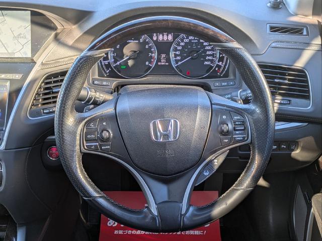 レジェンド ハイブリッド EX コムテックドラレコ360度全方位+リヤカメラ搭載 スマートキー+Honda Accessキー BRIDGESTONE REGNO ETC2.0 フロント&リア置くだけ充電 黒本革シート KRELL(6枚目)