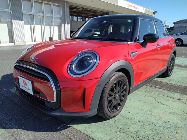 MINI クーパー クラシック・トリム 12ヵ月走行無制限保証 雹害車 Apple CarPlay コーナーセンサー 電動格納ミラー オートライト スマートキー オートエアコン ドラレコ ETC USB リヤビューカメラ Pアシスト(18枚目)