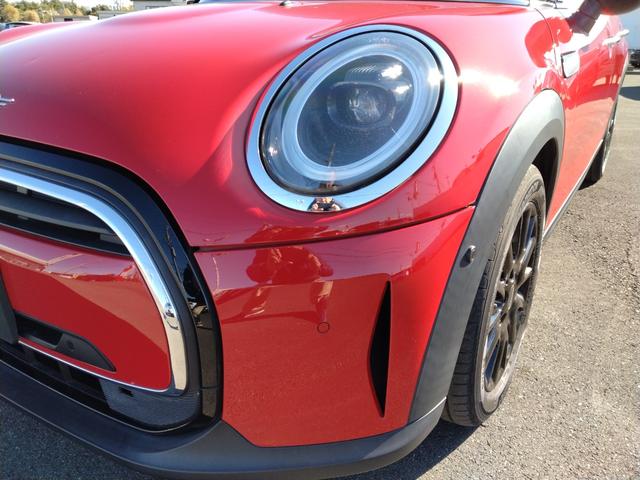 MINI クーパー クラシック・トリム 12ヵ月走行無制限保証 雹害車 Apple CarPlay コーナーセンサー 電動格納ミラー オートライト スマートキー オートエアコン ドラレコ ETC USB リヤビューカメラ Pアシスト(22枚目)