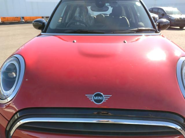 MINI クーパー クラシック・トリム 12ヵ月走行無制限保証 雹害車 Apple CarPlay コーナーセンサー 電動格納ミラー オートライト スマートキー オートエアコン ドラレコ ETC USB リヤビューカメラ Pアシスト(23枚目)