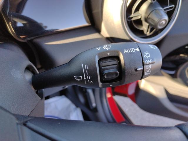MINI クーパー クラシック・トリム 12ヵ月走行無制限保証 雹害車 Apple CarPlay コーナーセンサー 電動格納ミラー オートライト スマートキー オートエアコン ドラレコ ETC USB リヤビューカメラ Pアシスト(43枚目)