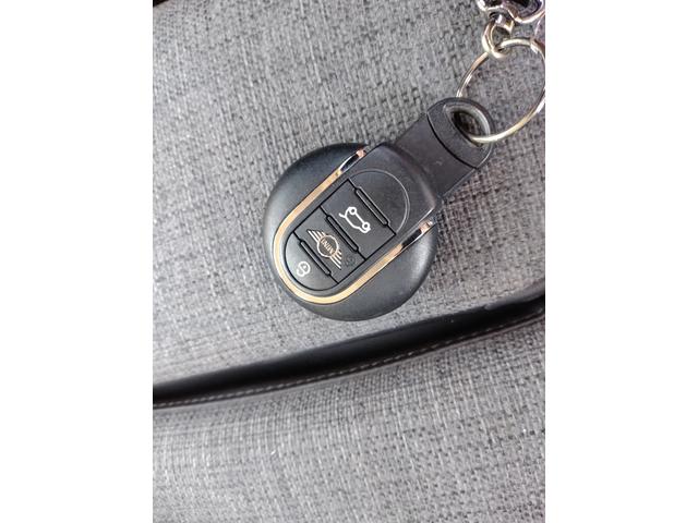 MINI クーパー クラシック・トリム 12ヵ月走行無制限保証 雹害車 Apple CarPlay コーナーセンサー 電動格納ミラー オートライト スマートキー オートエアコン ドラレコ ETC USB リヤビューカメラ Pアシスト(56枚目)