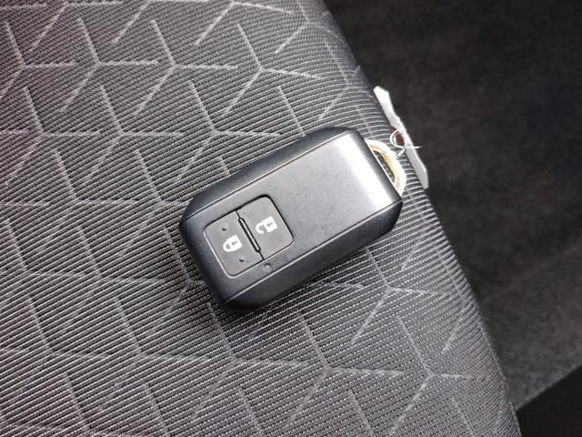 スイフト XG 12ヵ月走行無制限保証 バックカメラ クリアランスソナー オートクルーズコントロール レーンアシスト オートライト LEDヘッドランプ スマートキー 電動格納ミラー シートヒーター CVT(55枚目)