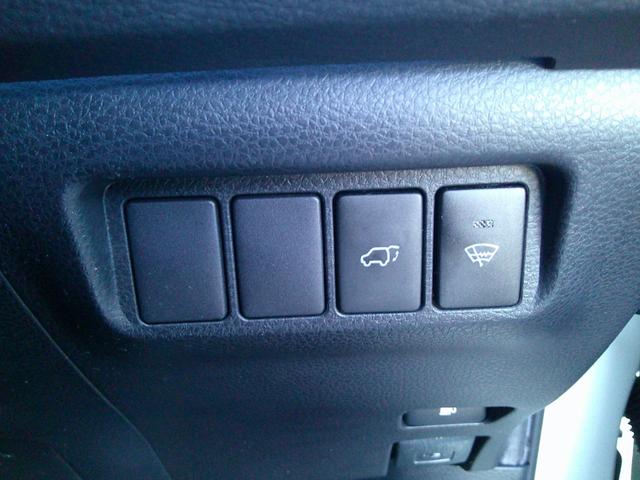 ハリアー プレミアム　４ＷＤ　ドライブレコーダー　オートクルーズコントロール　レーンアシスト　パワーシート　ナビ　ＴＶ　オートマチックハイビーム　オートライト　ＬＥＤヘッドランプ　電動リアゲート　アルミホイール（11枚目）