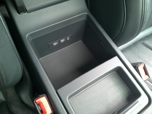 �傫���������ꂪ���ꂵ����㉺�̎d�؂�ŕ����Ď��[���������܂��B