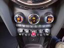 MINI クーパー クラシック・トリム 12ヵ月走行無制限保証 雹害車 Apple CarPlay コーナーセンサー 電動格納ミラー オートライト スマートキー オートエアコン ドラレコ ETC USB リヤビューカメラ Pアシスト(8枚目)