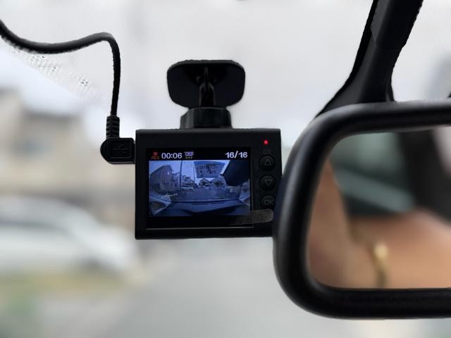 プリウス Ｇ　☆運転席パワーシート☆ナビ☆ＤＴＶ．ＤＶＤ．ＣＤ．Ｂｌｕｅｔｏｏｔｈ☆ＥＴＣ☆バックカメラ☆ドラレコ☆純正アルミ☆革巻きハンドル☆キーレス☆スマートキー☆自動防眩ミラー☆オートワイパー☆クルコン（26枚目）