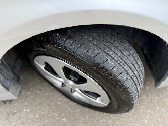 プリウス Ｇ　☆運転席パワーシート☆ナビ☆ＤＴＶ．ＤＶＤ．ＣＤ．Ｂｌｕｅｔｏｏｔｈ☆ＥＴＣ☆バックカメラ☆ドラレコ☆純正アルミ☆革巻きハンドル☆キーレス☆スマートキー☆自動防眩ミラー☆オートワイパー☆クルコン（34枚目）