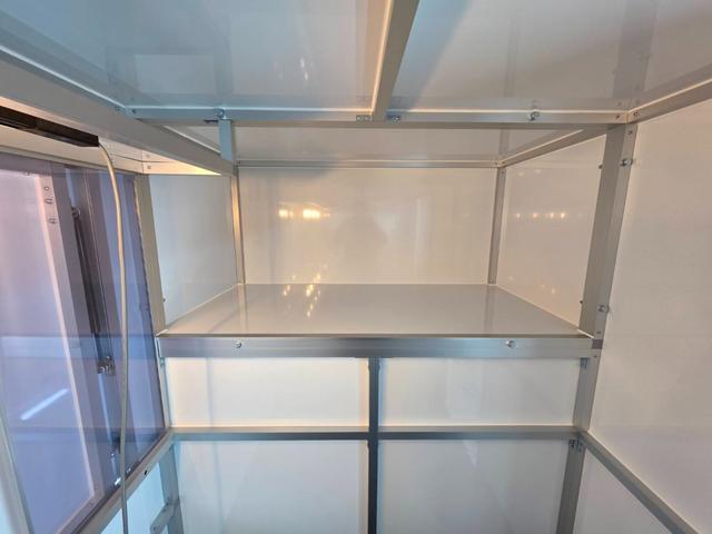 キャリイトラック ＫＣエアコン・パワステ　ＥＴＣ　キッチンカー　ケータリングカー　フードトラック　移動販売車　カスタム可　車内レイアウト自由　２層シンク　換気扇　レールライト　作業台　給排水タンク　ブレーカー　２００ｌ仕込可　保健所通過保証（12枚目）