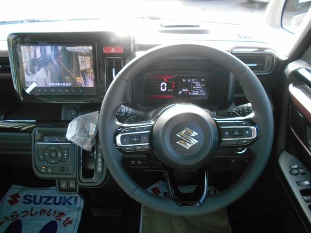 スペーシアカスタム ハイブリッドＸＳターボ　届出済未使用車　２トーンルーフ　ターボ　全方位モニター付９インチナビ　ヘッドアップディスプレイ　電動パーキング　ステアリングヒーター　シートヒーター　スリムサーキュレーター　全国新車メーカー保証（6枚目）