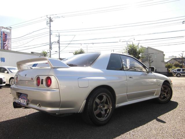 GT-R ワンオーナー 中期型 整備点検記録あり ニスモタイベル TEIN車高調 HKS車検対応マフラー ETC 禁煙車 スパークシルバーメタリック 純正アルミ クイックシフト(11枚目)