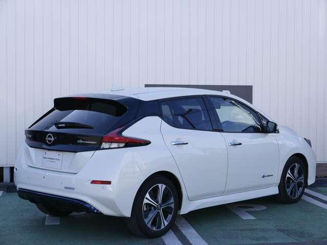 Ｘ　Ｖセレクション　４０ｋＷｈ・１２セグ・プロパイロット・踏み間違い防止機能・ＥＴＣ・アラウンドビューモニター・前方ドラレコ付き(2枚目)