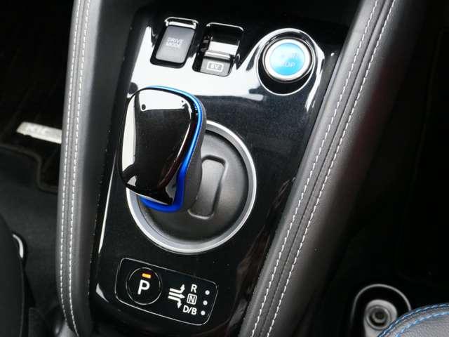 キックス 1.2 X (e-POWER) ワンオ-ナ-車 パワーステアリング ナビ 整備記録簿有 メモリーナビ アルミ AAC パワーウィンドウ ABS エアバッグ(17枚目)