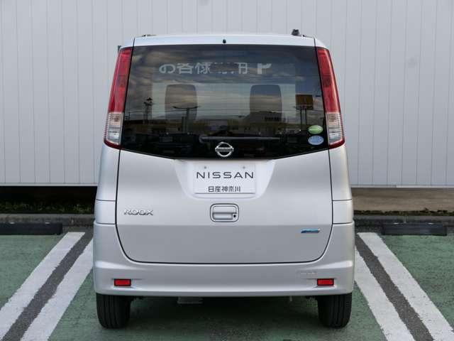 ルークス 660 X アイドリングストップ イモビライザー 助手席エアバッグ 運転席エアバッグ パワーウィンドウ アイドリングストップ車 フルオートエアコン 片側電動両側スライドドア パワーステアリング キーレス ABS(7枚目)