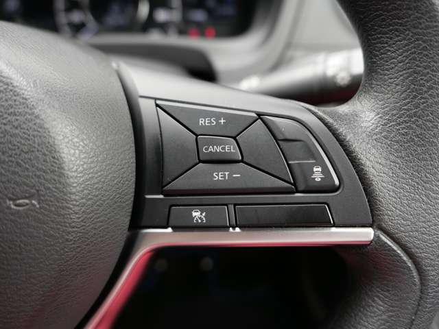 ノート 1.2 e-POWER X ブラックアロー 障害物ソナー 車線逸脱 アクティブクルーズコントロール キーレス Wエアバッグ アルミ パワーウインドウ オートエアコン アイドリングストップ エアバッグ ABS 盗難防止装置(13枚目)
