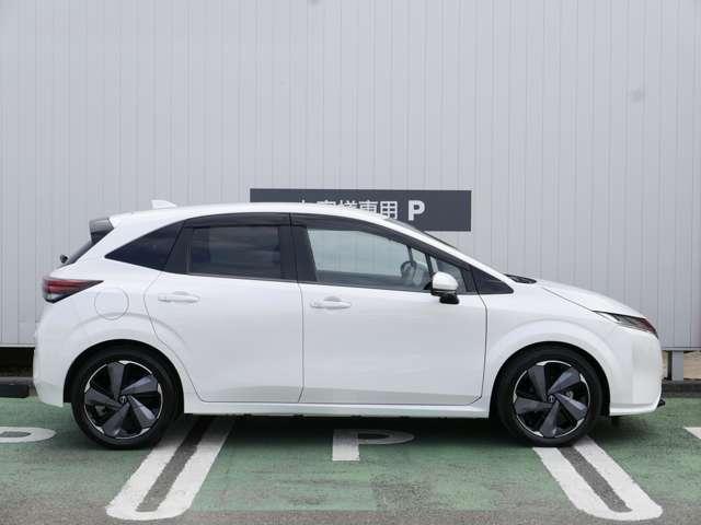 オーラ 1.2 G レザーエディション 追突防止 車線逸脱警報装置 盗難防止 記録簿 バックモニター AW キーレスエントリー オートエアコン ABS パワーウィンドウ ISS サイドカメラ パワステ Wエアバック カーテンエアバック(8枚目)