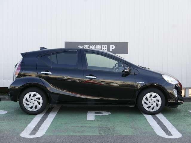 『サイドシルエット』運転席側写真になります。