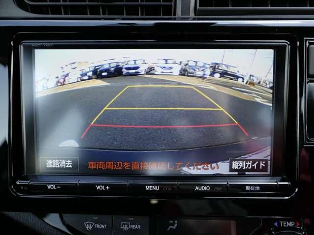 バックモニター付きです。