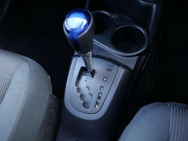 シンプルに使いやすいシフトレバー