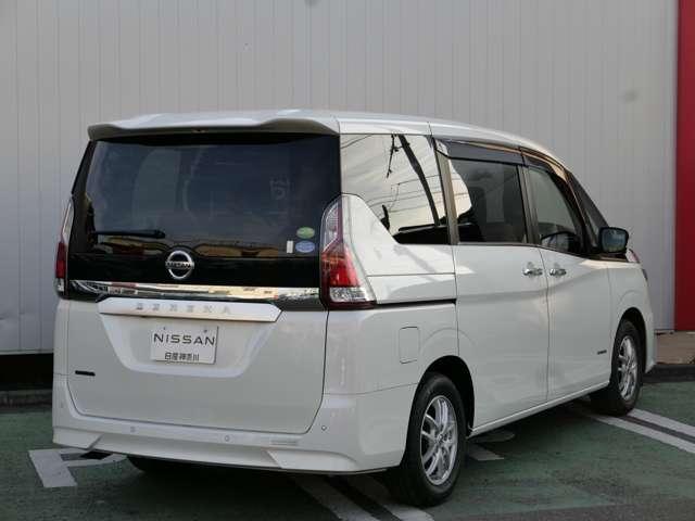 セレナ ２．０　Ｘ　ＶセレクションＩＩ（3枚目）