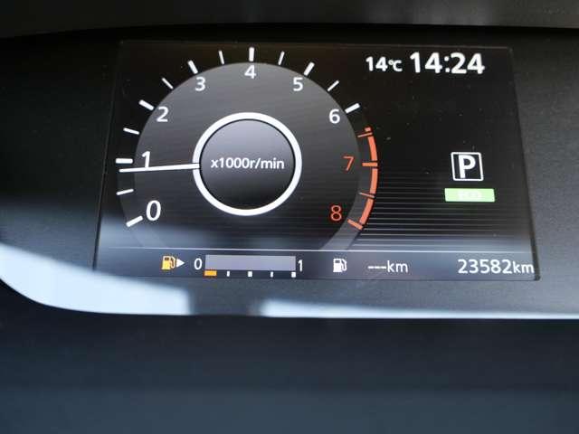 セレナ ２．０　ハイウェイスター　Ｖセレクション　Ｉ－ＳＴＯＰ　両側ＡＳＤ　Ａクルーズ　車線逸脱　キーレス　オートエアコン　パワーウインドウ　エアバッグ　アルミ　ＡＢＳ　パワーステアリング　盗難防止システム　サイドカーテンエアバック　助手席エアバッグ（14枚目）