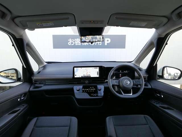 セレナ 2.0 ハイウェイスターV W電動スライド クルコン レーンアシスト 展示試乗車UP 盗難防止システム カーテンエアバッグ アルミホイール キーフリー 記録簿 エアコン ABS パワーウィンドウ パワーステアリング 踏間違い防止(4枚目)