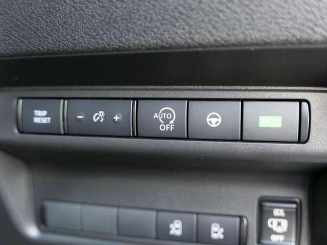 セレナ 2.0 ハイウェイスターV W電動スライド クルコン レーンアシスト 展示試乗車UP 盗難防止システム カーテンエアバッグ アルミホイール キーフリー 記録簿 エアコン ABS パワーウィンドウ パワーステアリング 踏間違い防止(19枚目)