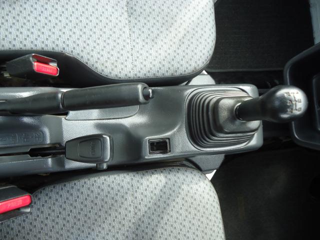 キャリイトラック KCエアコン・パワステ農繁仕様 5MT 3方開き デフロック ハイ&ロー切り替えスイッチ AM/FMラジオ 運転席エアバッグ ワンオーナー(7枚目)