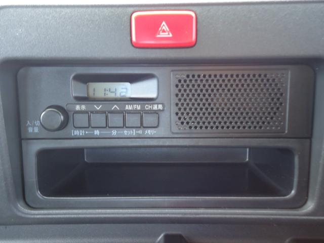 ハイゼットトラック スタンダード　５ＭＴ　エアコン　パワステ　３方開　運転席エアバッグ　ＡＭ／ＦＭラジオ　４枚リーフ（9枚目）