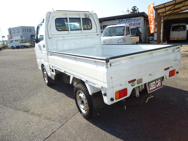 NT100クリッパートラック DX農繁仕様 4WD 5MT ローハイ切り替えスイッチ エアコン パワステ 3方開き ETC 運転席エアバッグ AM/FMラジオ 作業灯(2枚目)